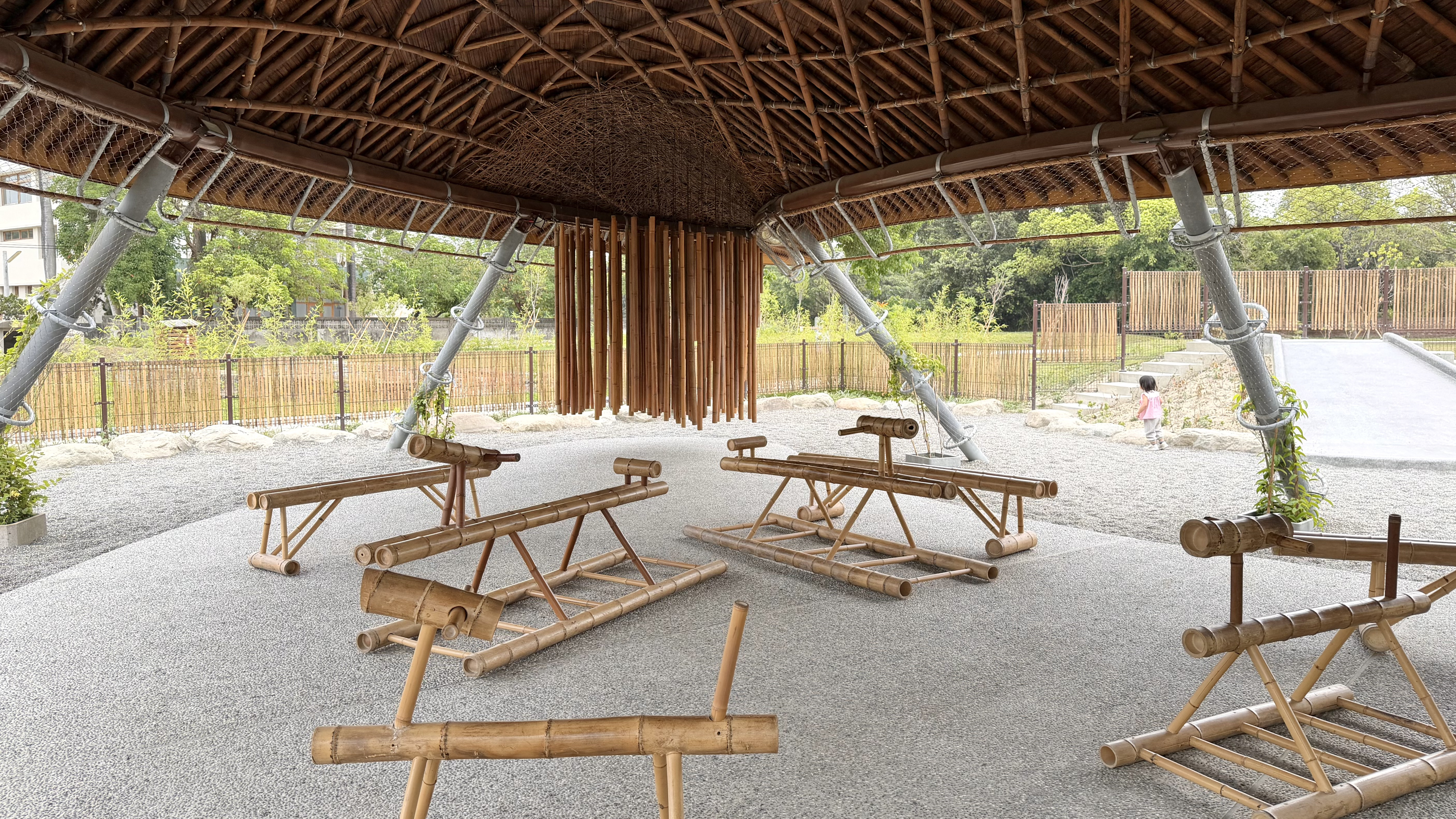 斗六糖廠竹創基地內部的建築與設施照片。