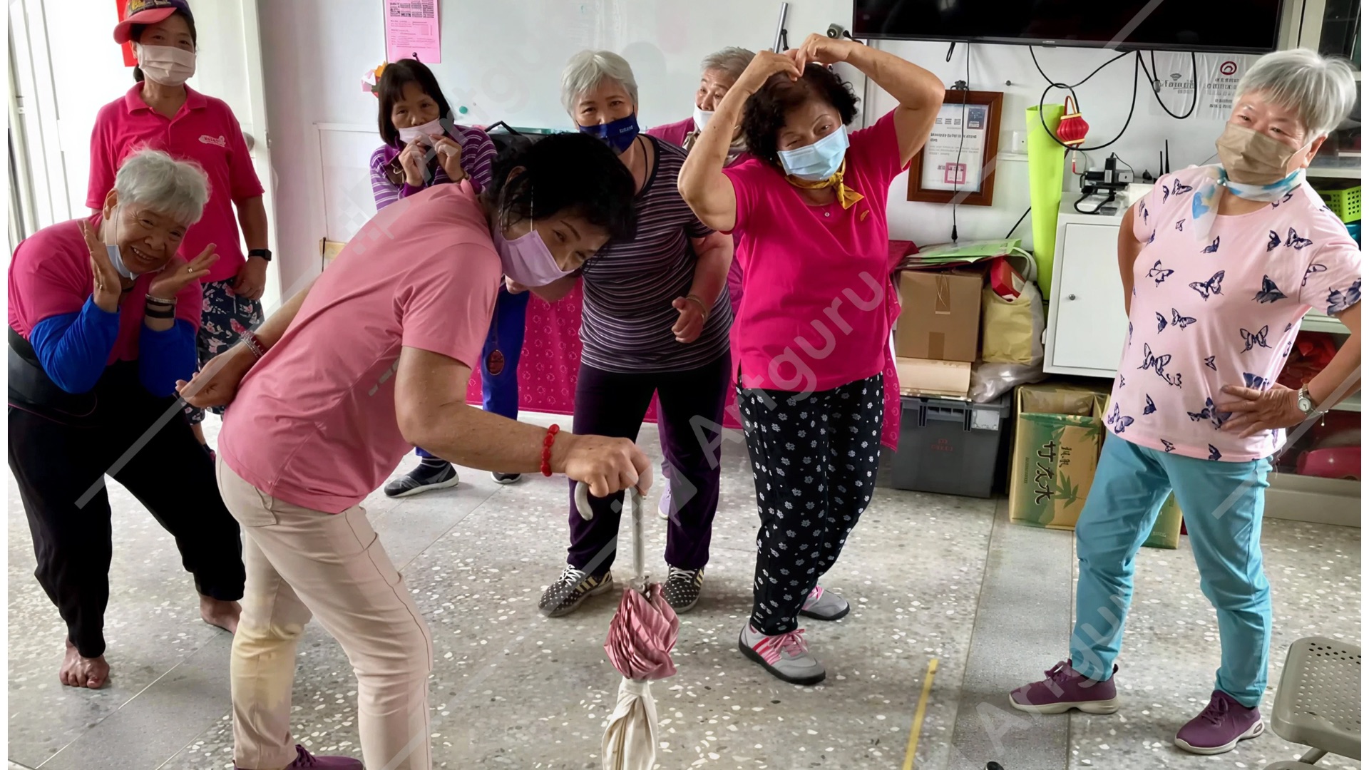 「千歲劇團」長輩們排練時的活潑合照。