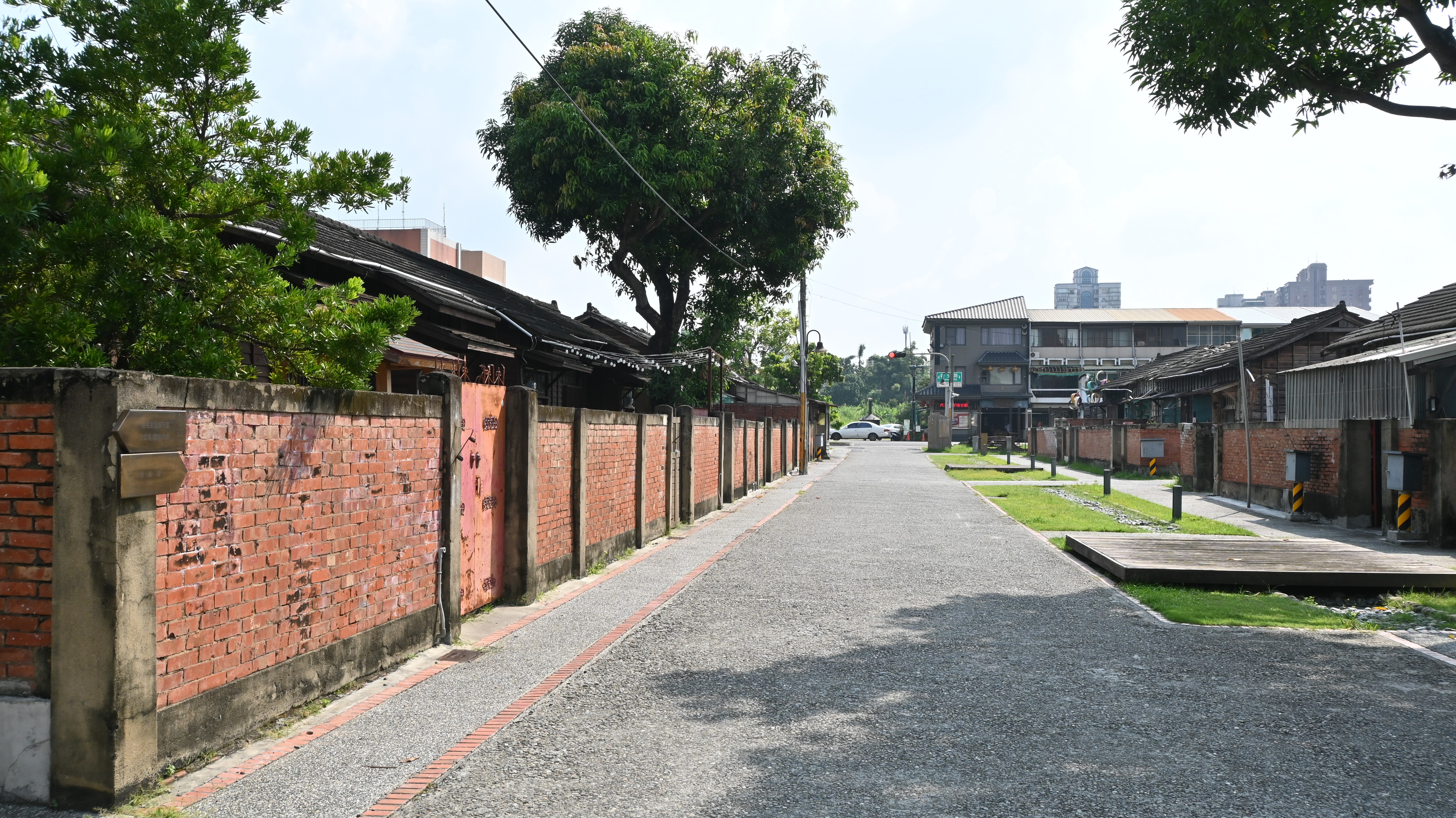 眾多建築物仍保留宿舍群傳統外觀