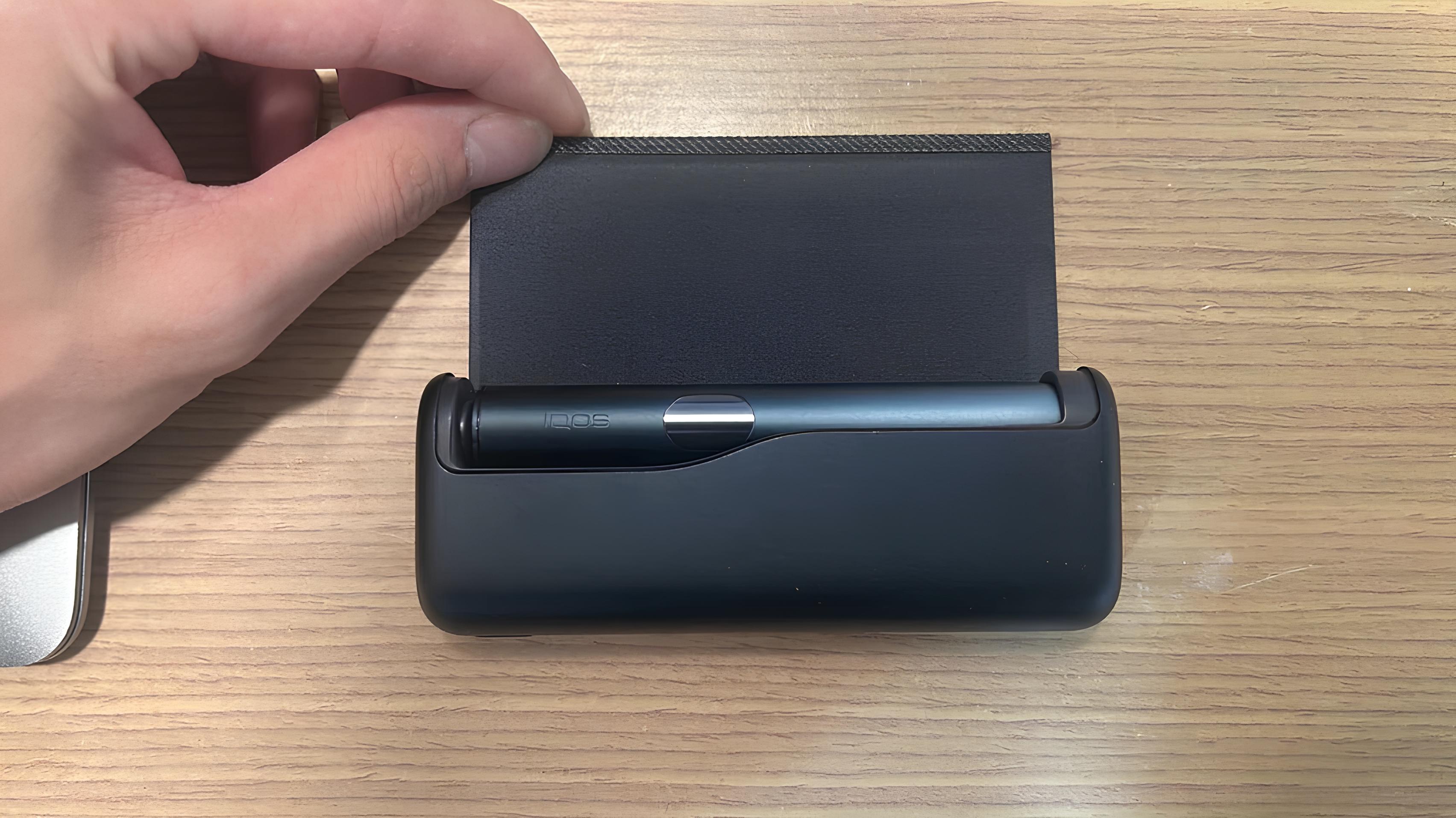 加熱菸與充電式主機外觀